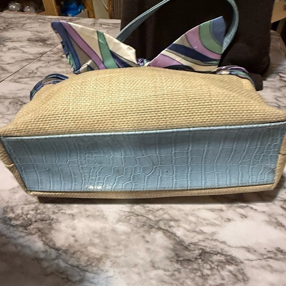 Elegant Blue and Cream Tote Bag Sonoma Lifestyle - Picture 3 of 7